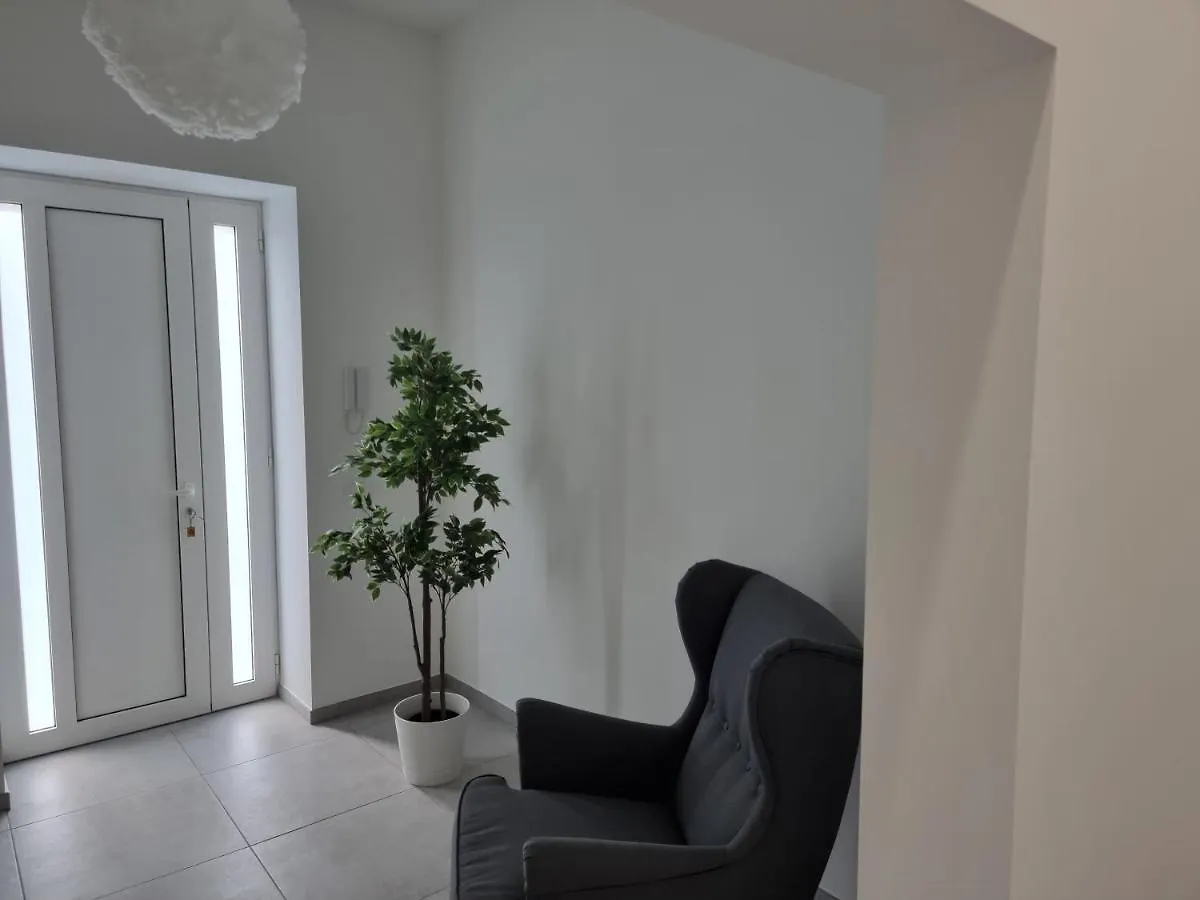 A Casa Di Papa By Holiday World Milazzo 0*,